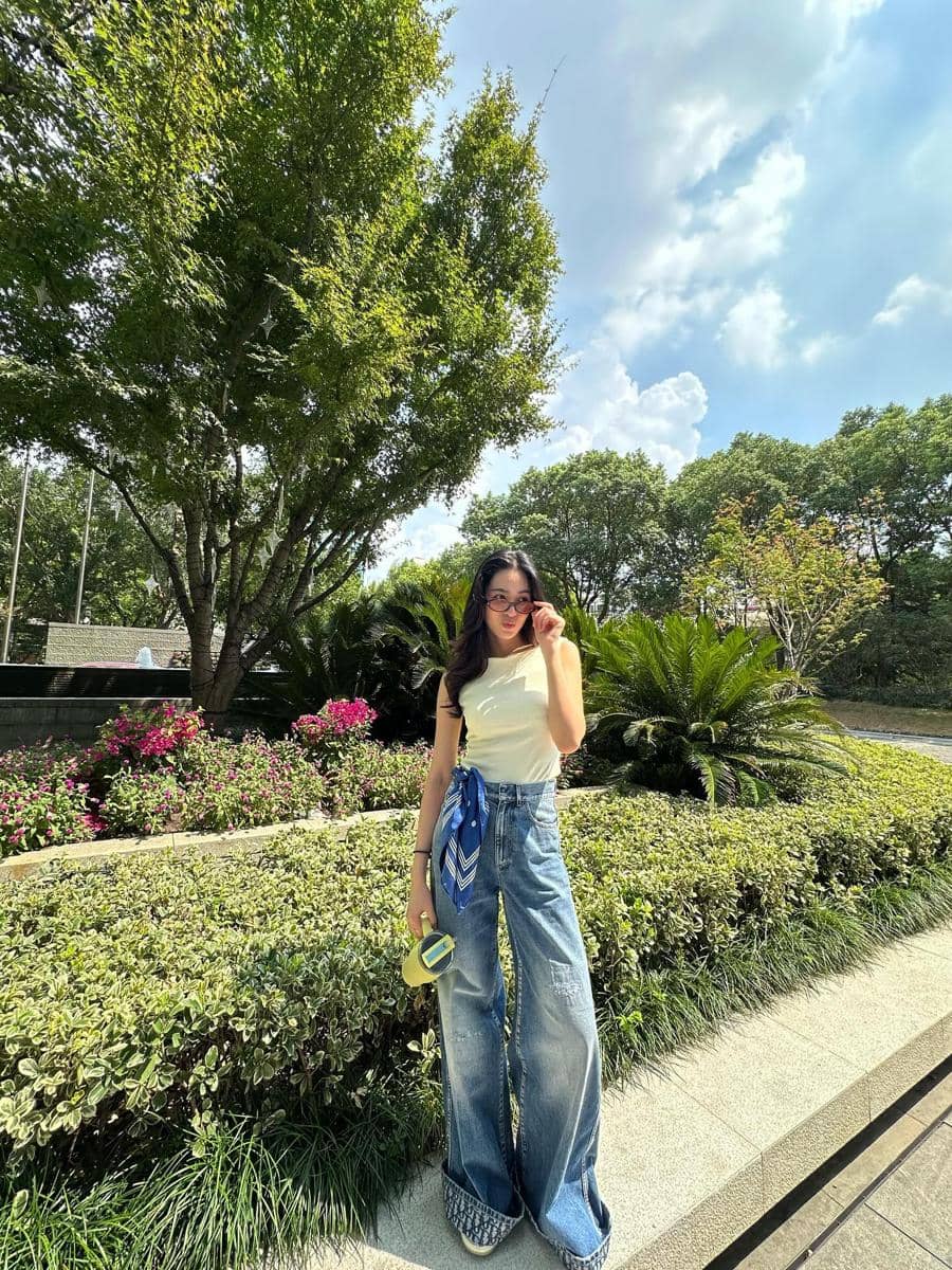 Inspirasi OOTD ala Lingling Kwong
