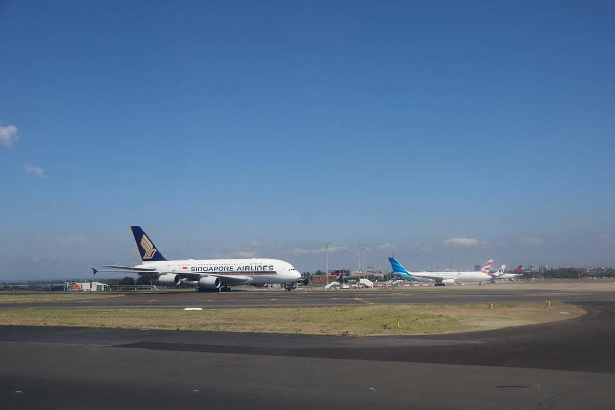 ilustrasi suasana bandara 