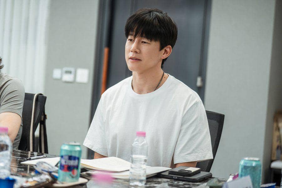 5 Drakor Original Netflix Kim Mu Yeol, The Shooter akan Segera Datang!