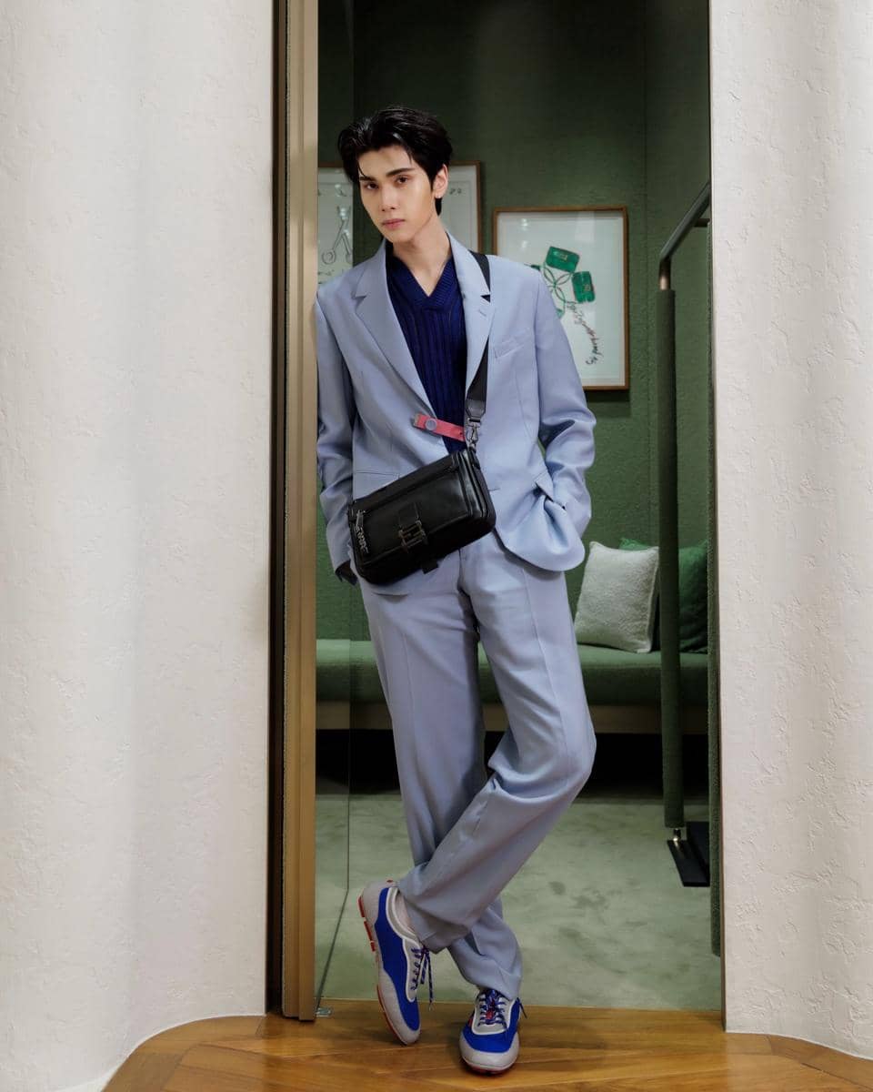 Outfit Pakai Tas ala Dunk Natachai
