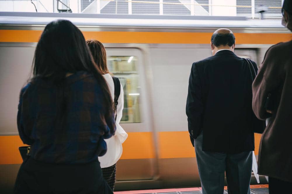 Kebiasaan Simpel Ini Bisa Bikin Commute ke Kantor Jadi Gak Stres