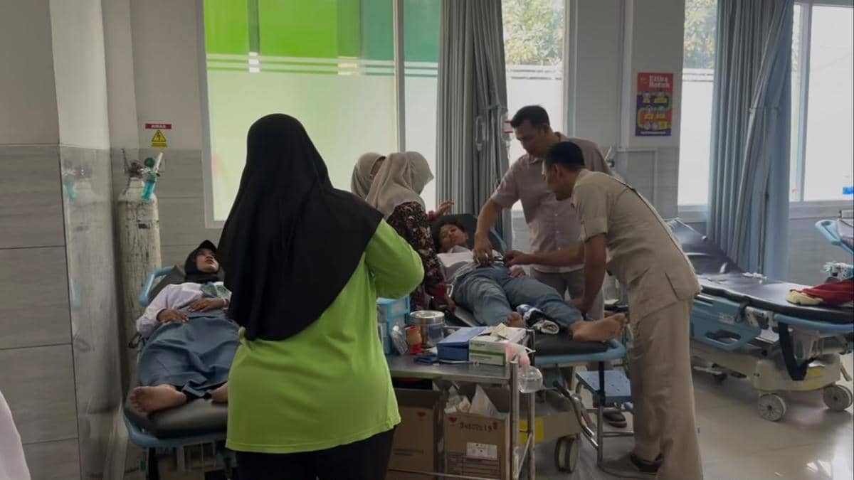 Diduga Keracunan MBG, 36 Siswa MAN 2 Rembang Masuk Puskesmas 