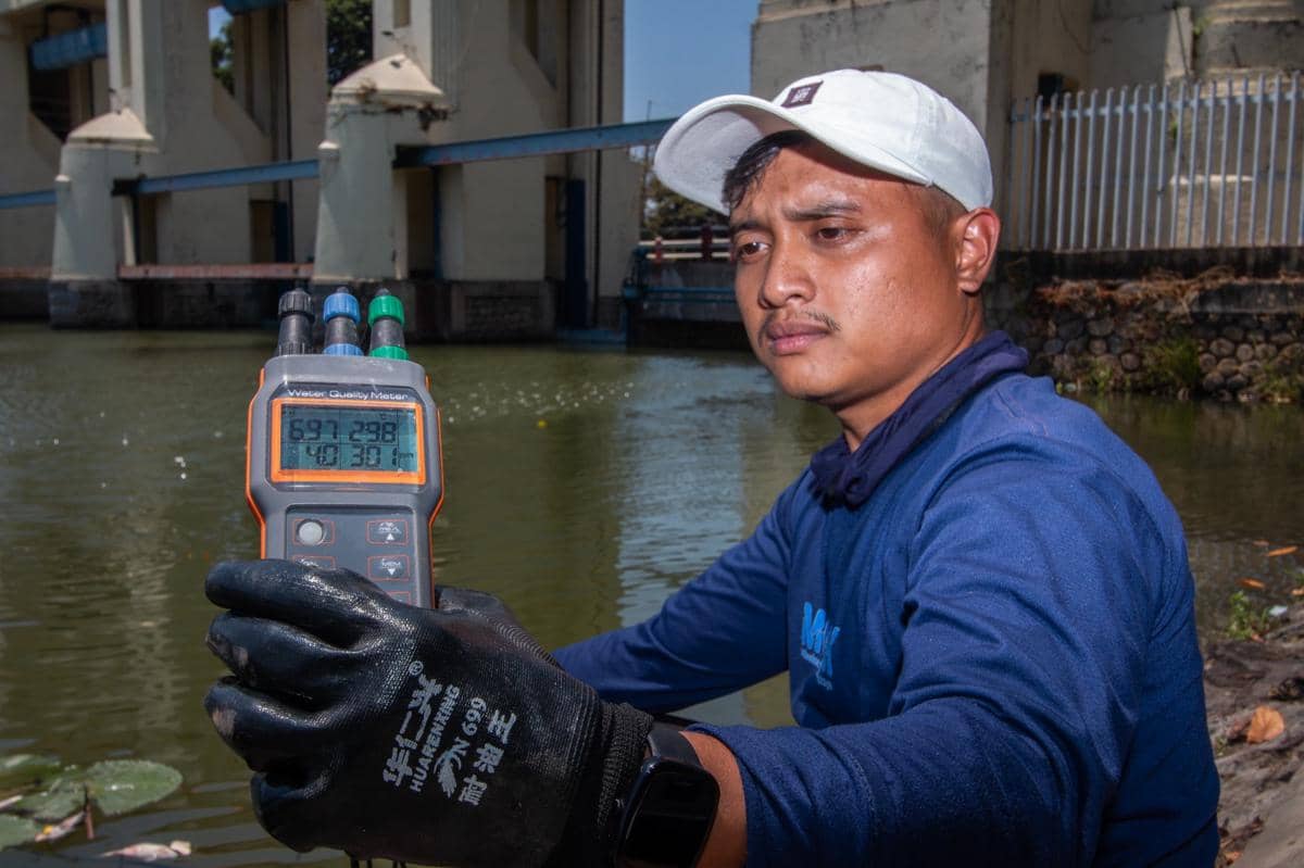 Hasil Pemantauan Ecoton Soal Pencemaran Air di Kali Surabaya