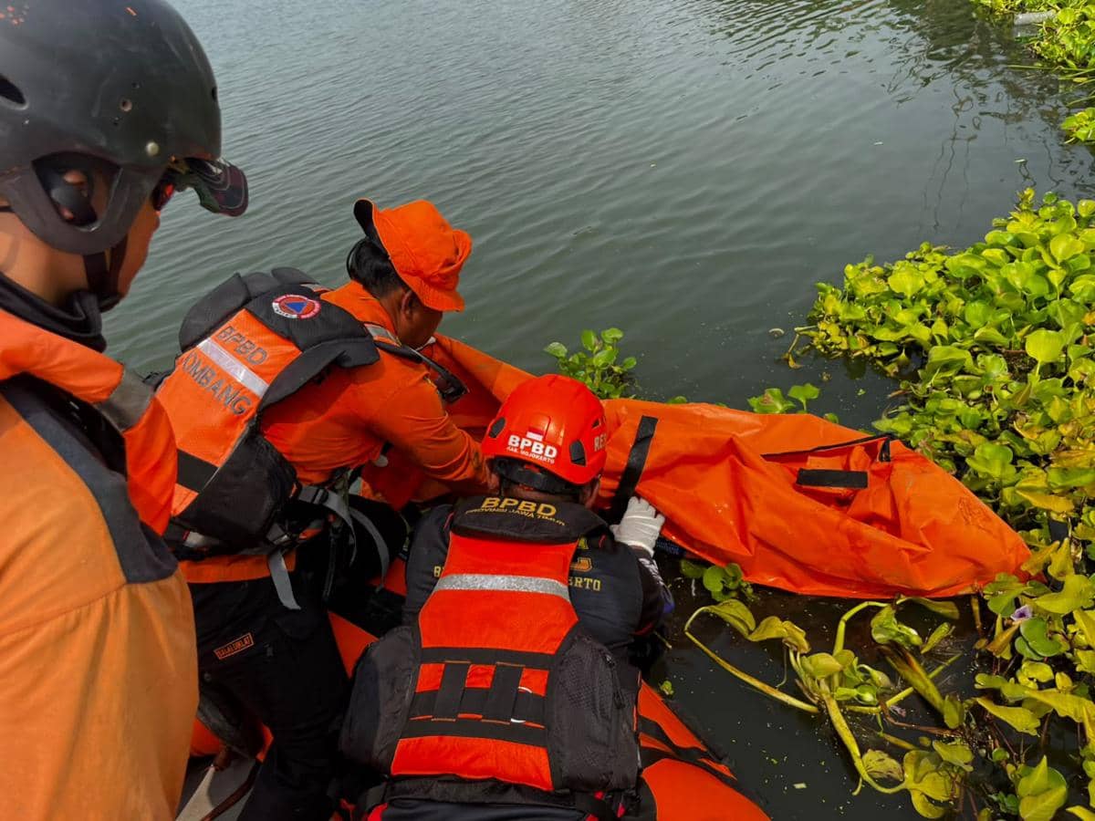 Dikabarkan Kecelakaan, Pria Jombang Ditemukan Mengambang di Sungai