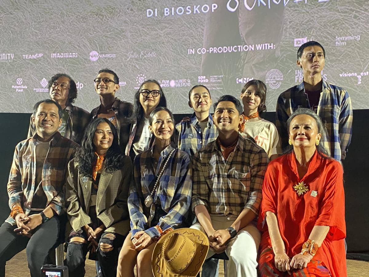 Sejumlah pemeran dan kru menghadiri konferensi pers perilisan poster dan trailer film Empat Musim Pertiwi.