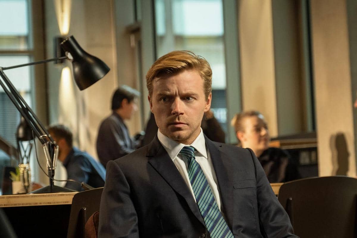 Biodata dan Profil Jack Lowden, Dijagokan Jadi James Bond Baru
