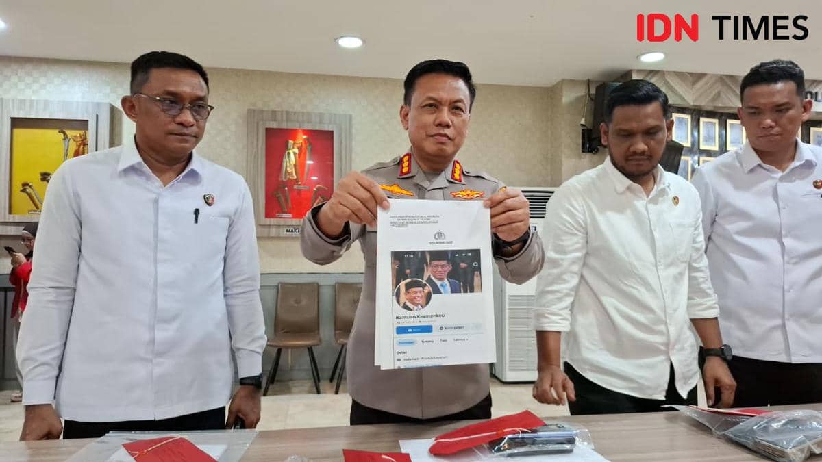 Polda Sulsel mengungkap kejahatan penipuan passobis dengan modus bantuan dari Menteri Keuangan Purbaya Yudhi Sadewa, Senin (7/9/2026). IDN Times/Darsil Yahya