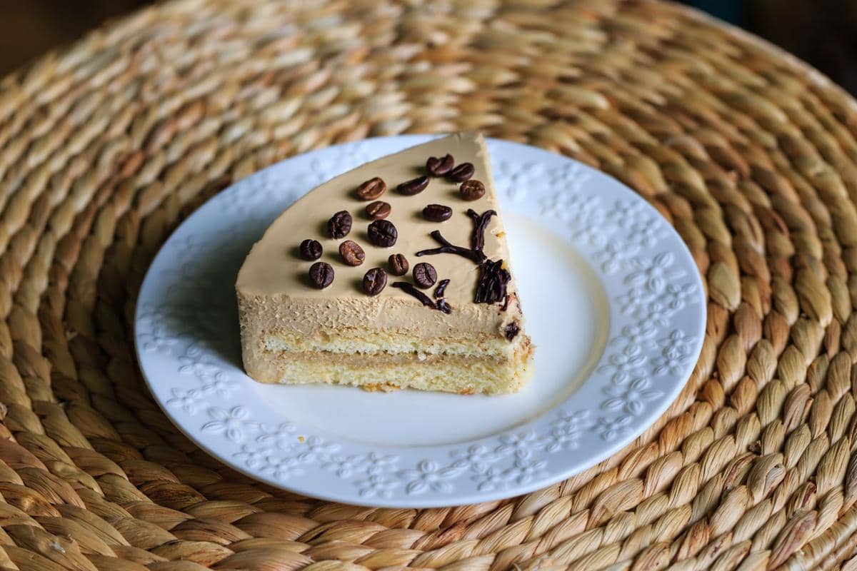 Resep Coffee Cream Cake, Kue Lembut dengan Krim Kopi yang Legit