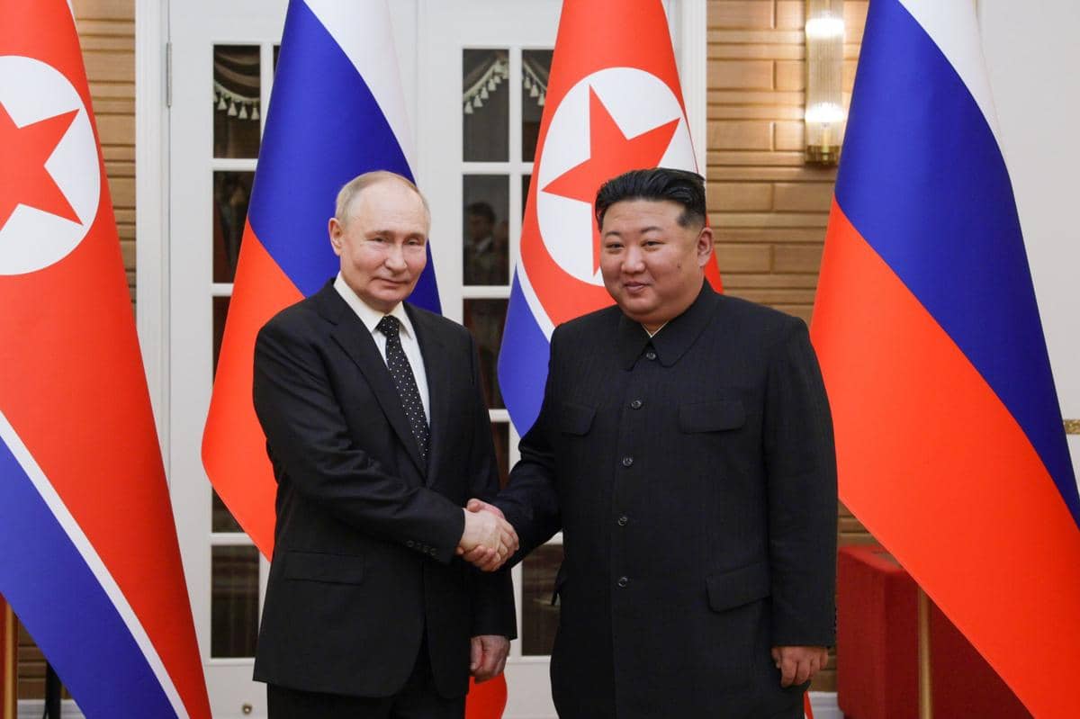 Rusia dan Korut Resmikan Jembatan Jalan Raya Pertama