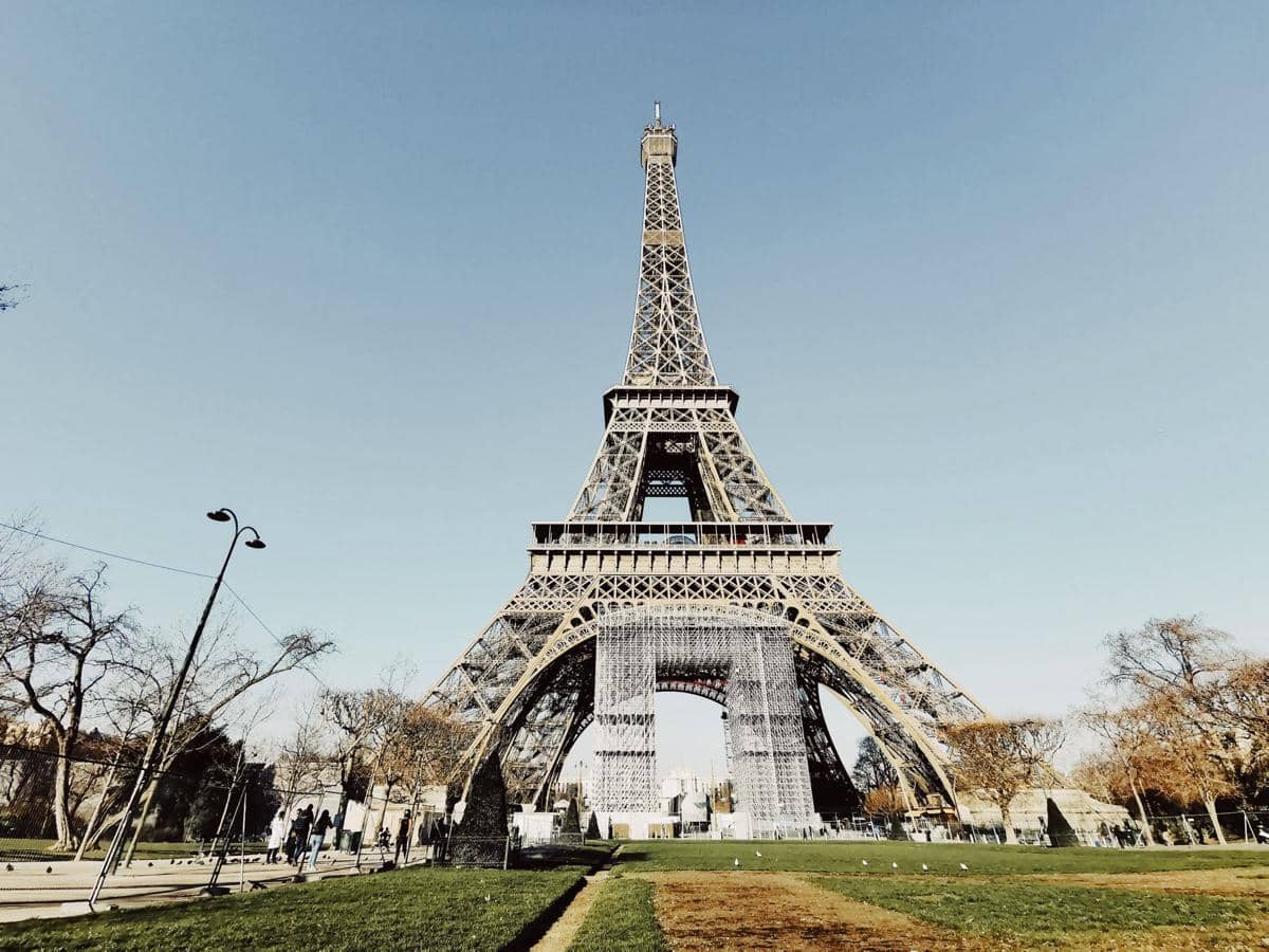 Heboh! Menara Eiffel Ditutup Usai Pekerja Perempuan Disingkirkan
