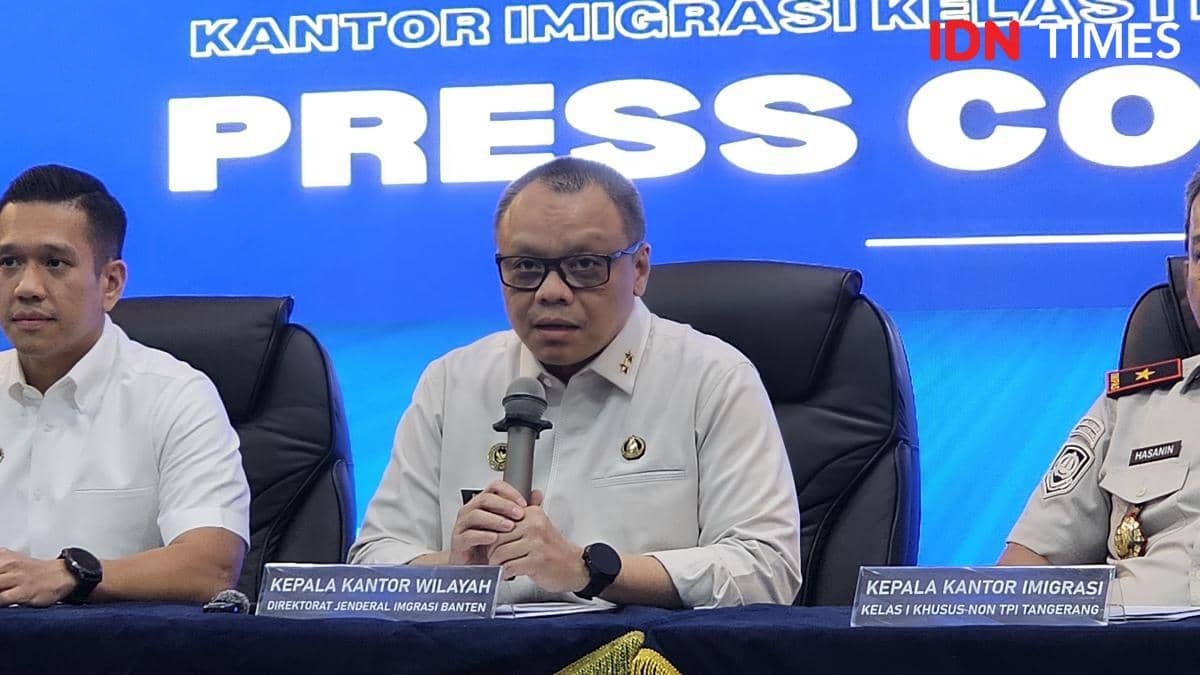 Potret Kepala Kantor Wilayah Imigrasi Banten, Barron Ichsan, dalam dokumentasi yang dipublikasikan IDN Times.