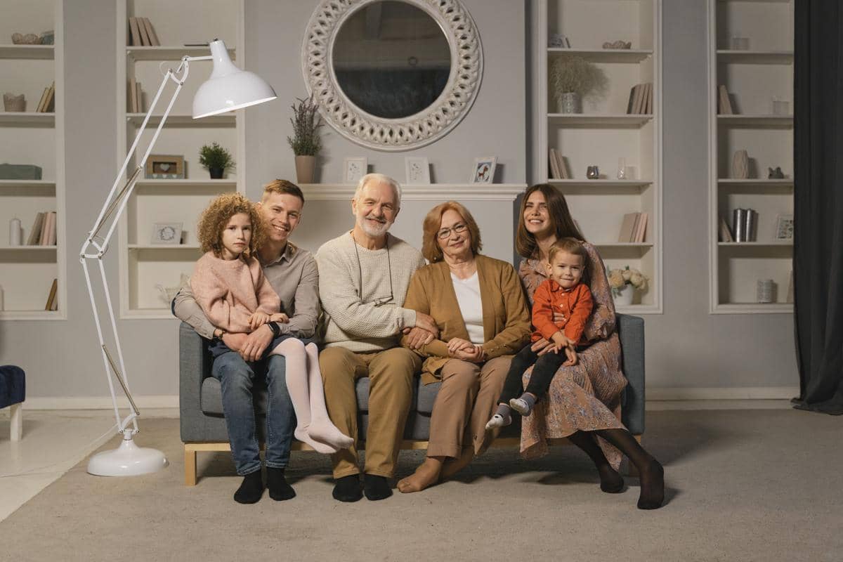 ​5 Beban Sandwich Generation yang Jarang Dibahas, Bukan Cuma Soal Uang