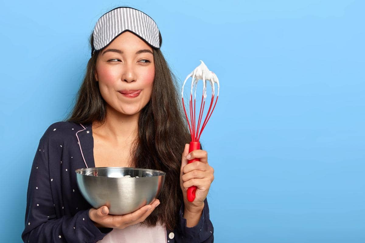 ilustrasi hand whisk