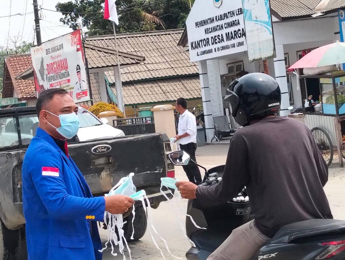 GAMKI Lebak Bagikan Masker ke Warga Terdampak Erupsi Anak Krakatau