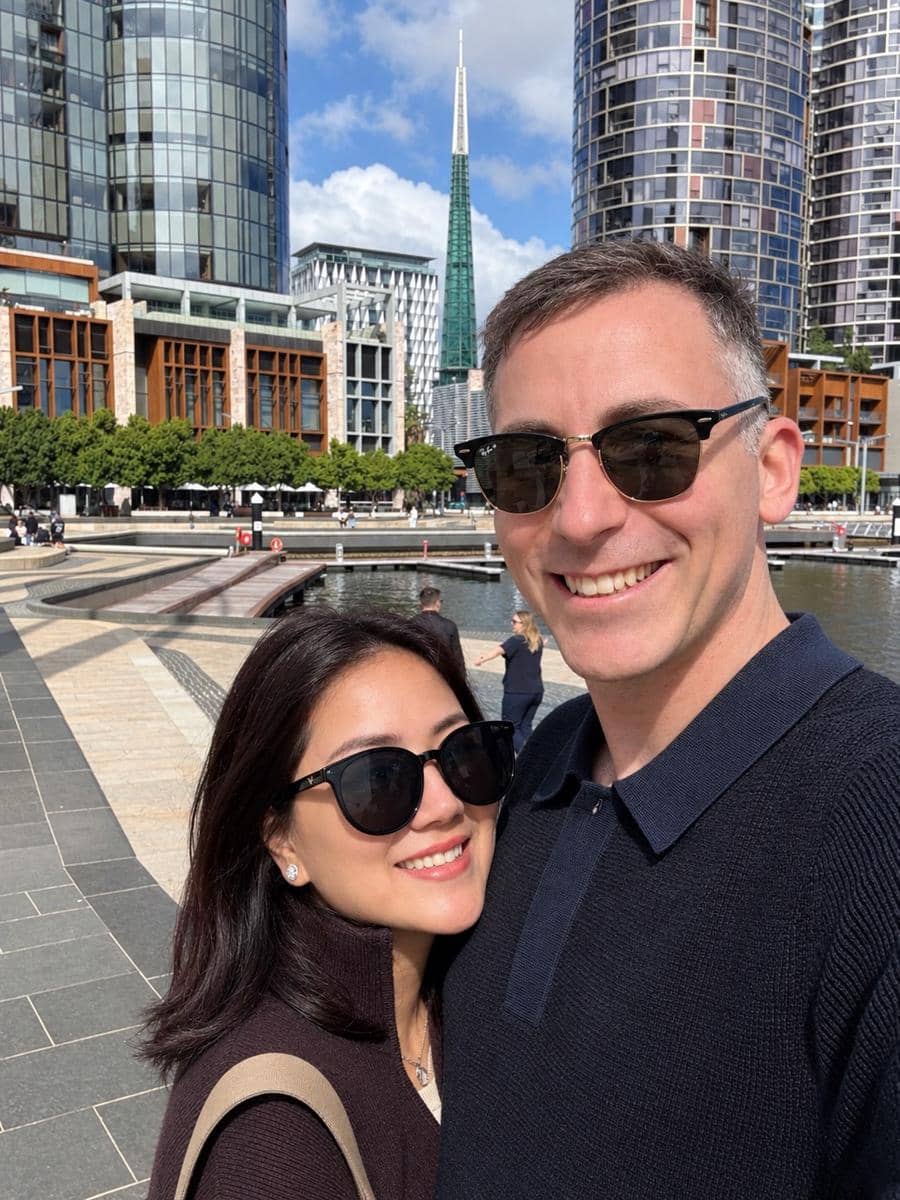 Tante Ernie Pamer Pacar Baru (instagram.com/himynameisernie)