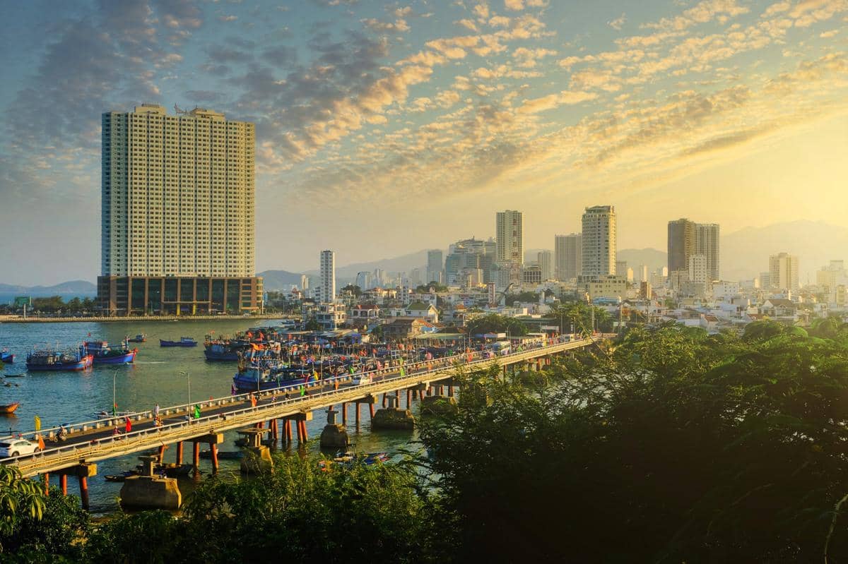 Cara ke Nha Trang dari Hanoi, Ada Pesawat hingga Kereta Api
