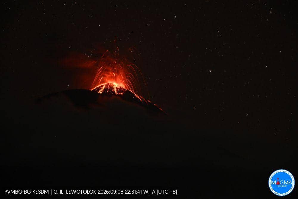 Ile Lewotolok Erupsi Beruntun Disertai Dentuman usai Lontarkan Lava