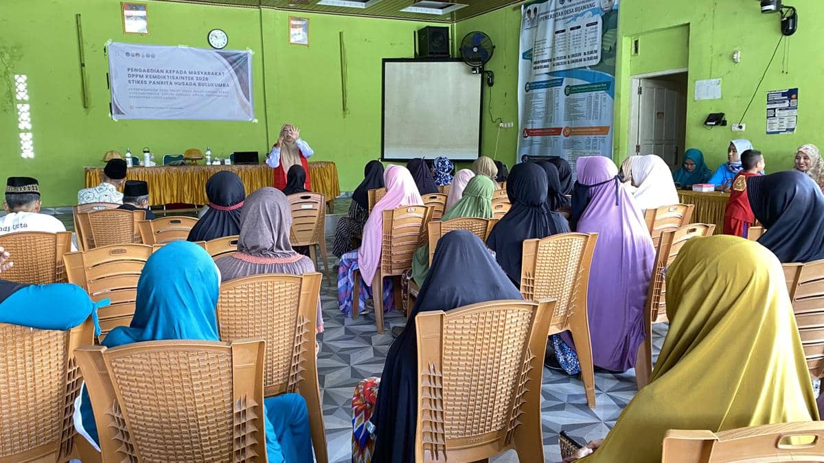 STIKES Panrita Husada Bulukumba menginisiasi program Pengembangan Desa SALUT (Desa Sehat Lansia Bebas Osteoartritis Lutut) di Desa Bijawang