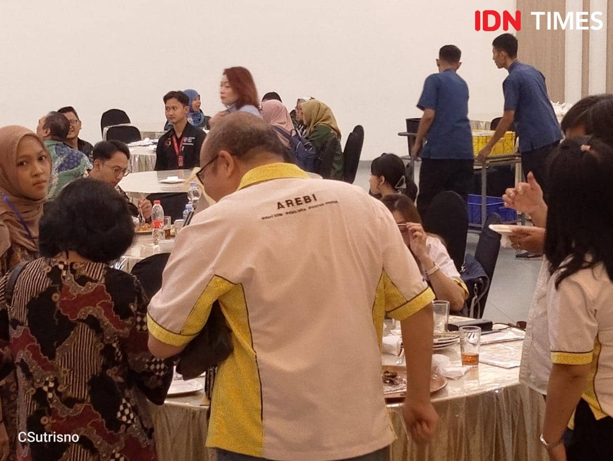 Aktivitas broker properti yang berperan menyatukan konsumen dengan kebutuhan hunian pada 9 September 2026.