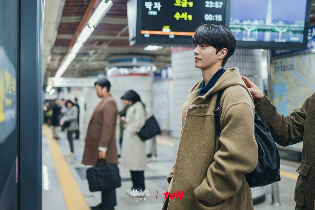 Still cut drama Korea Four Hands, Two Sonatas produksi tvN Drama yang dipromosikan dalam materi resmi serial.