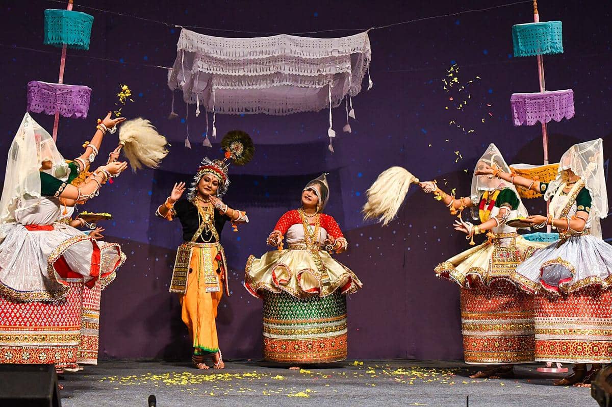 potret tari Manipuri