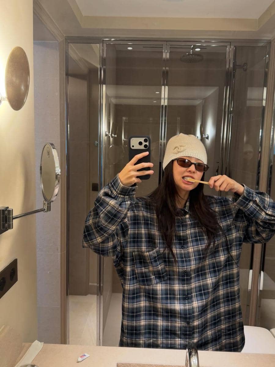 Potret Jennie BLACKPINK dari unggahan akun Instagram @jennierubyjane dalam dokumentasi media sosial.