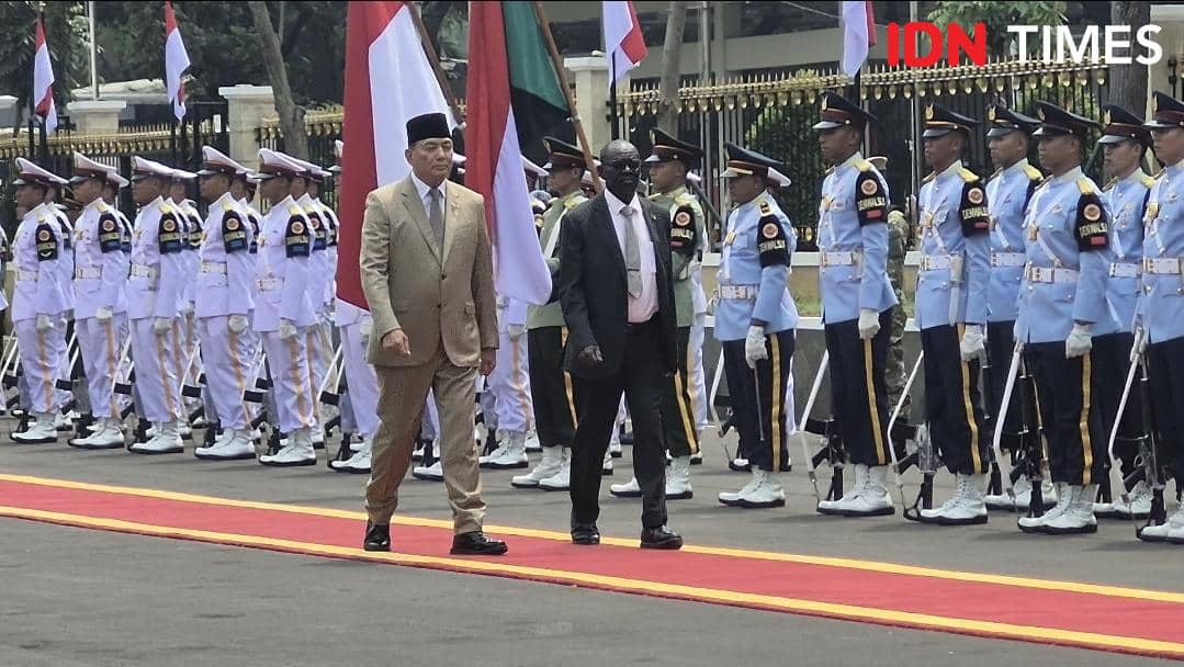 Menhan Sudan Sambangi Kemhan, Tertarik Senjata Ringan Buatan Pindad