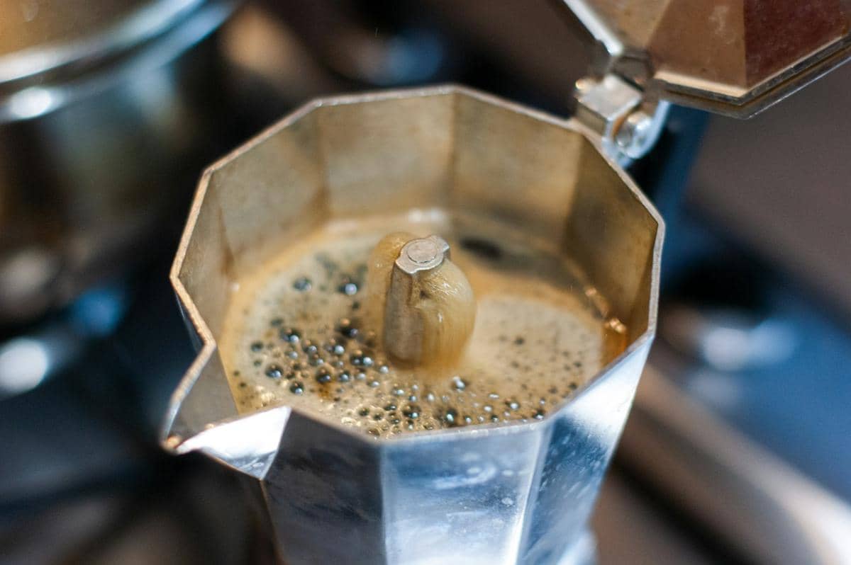 5 Alat Seduh Kopi Manual yang Wajib Ada di Rumah