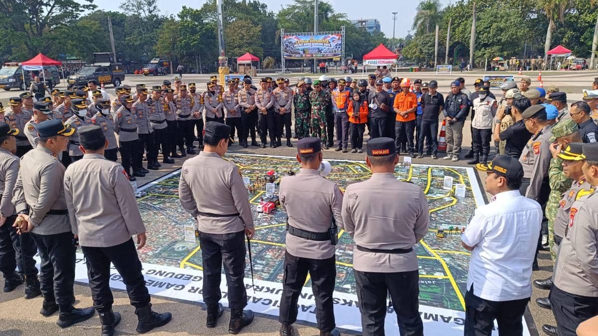 2.500 Personel Latihan Hadapi Eskalasi Demo Mahasiswa di Bandung Raya