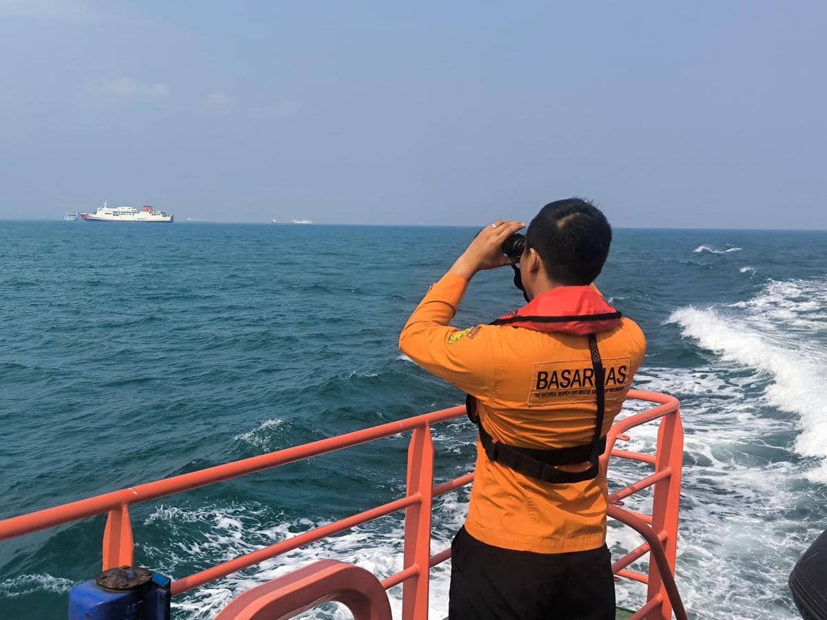 Info terbaru tentang pencarian 5 jurnalis yang hilang di selat sunda