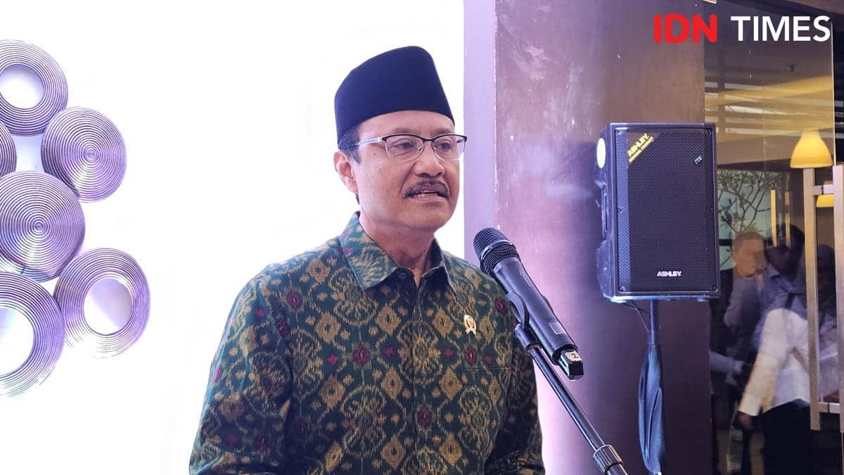 Menteri Sosial Saifullah Yusuf menghadiri kegiatan Sekolah Rakyat di Tangerang dalam acara resmi.