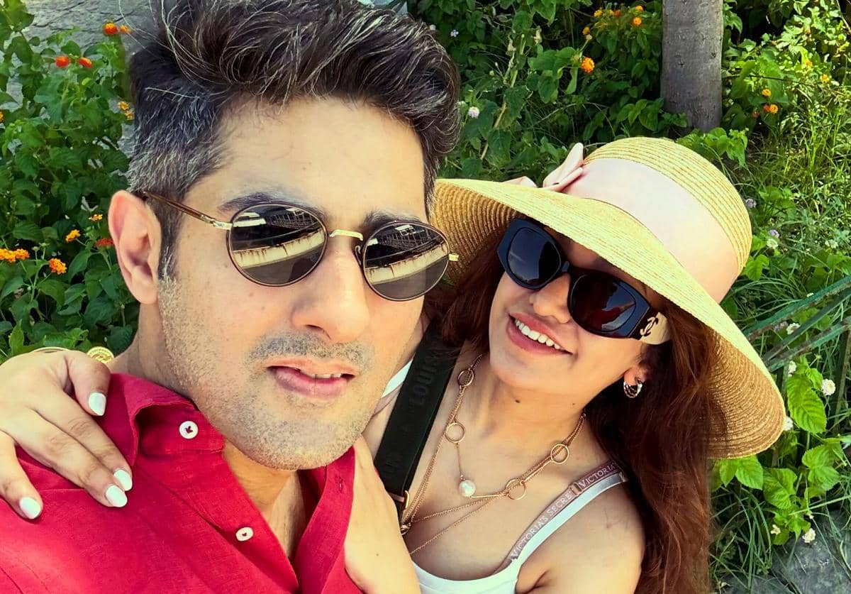 Liburan di Italia, Tulsi Kumar Pamer Kemesraan Bareng Hitesh Ralhan