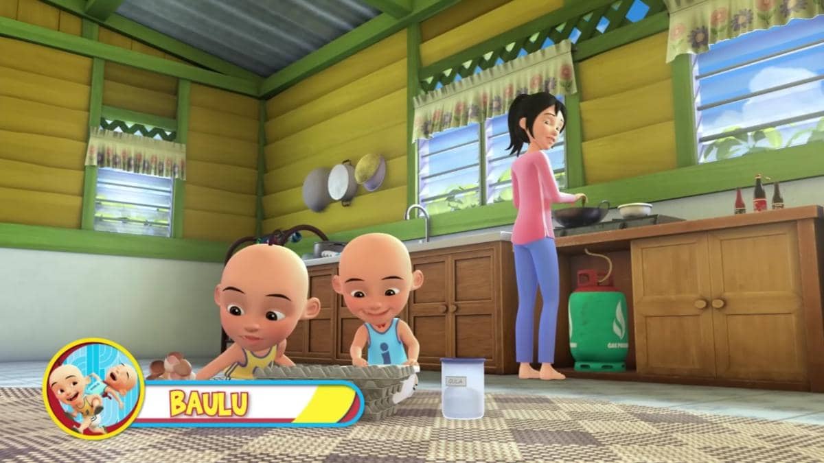 Upin dan Ipin membantu Kak Ros membuat kue