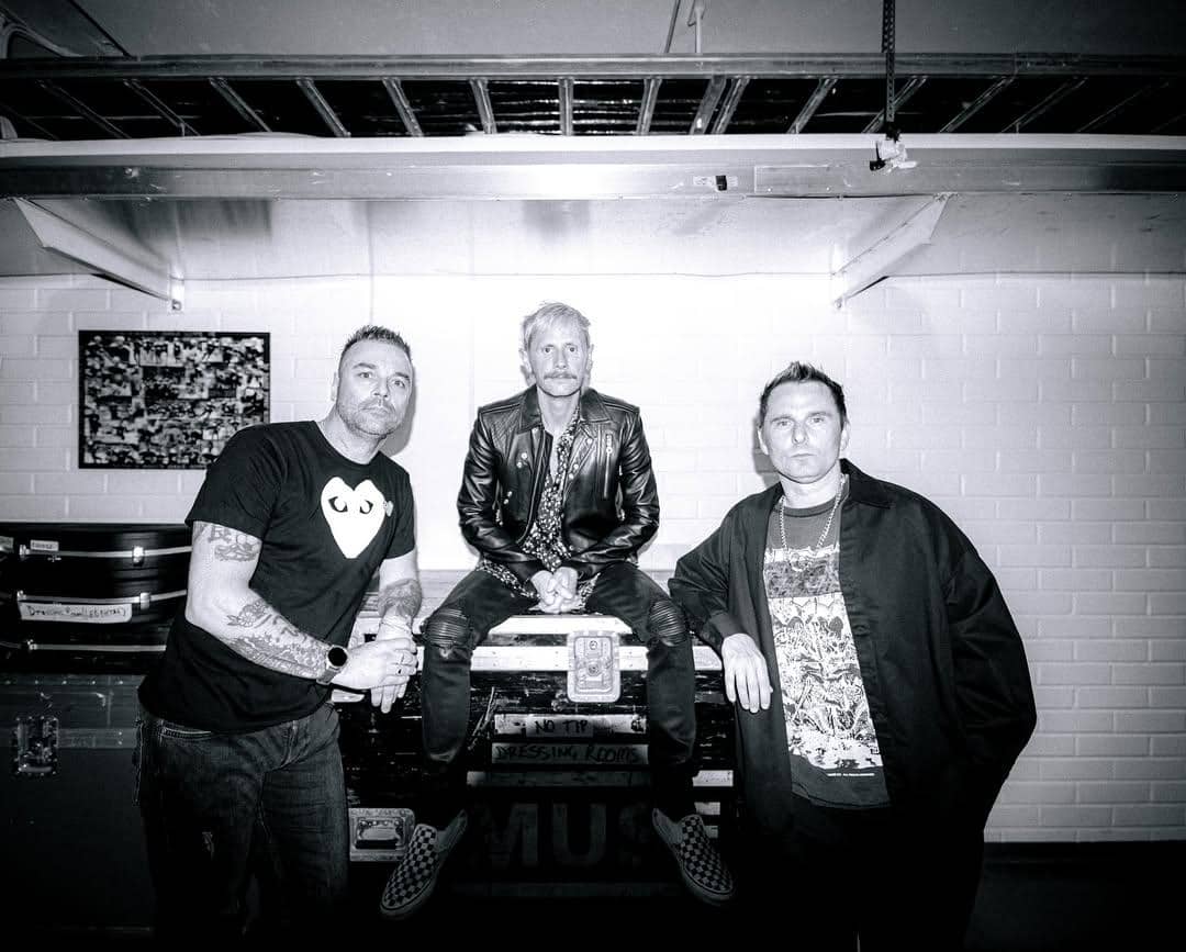 Potret band Muse yang dibagikan melalui akun Instagram resmi @museband dalam unggahan media sosial mereka.