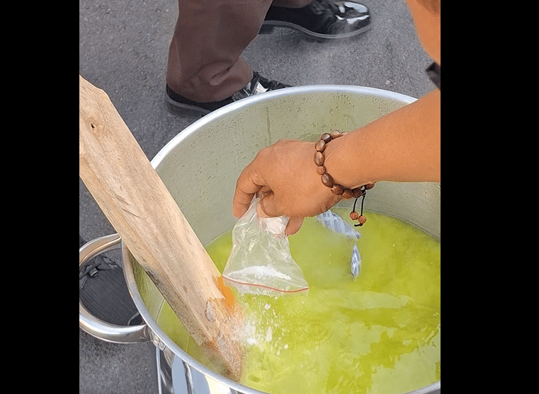 Satuan Reserse Narkoba (Satresnarkoba) Polrestabes Makassar memusnahkan barang bukti narkotika hasil pengungkapan kasus selama sebulan terak