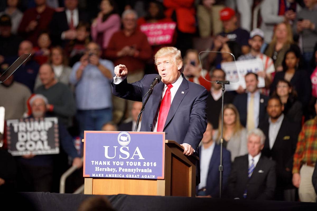 Trump Mau Bagi Duit ke Warga AS jika Partai Republik Menang Pemilu