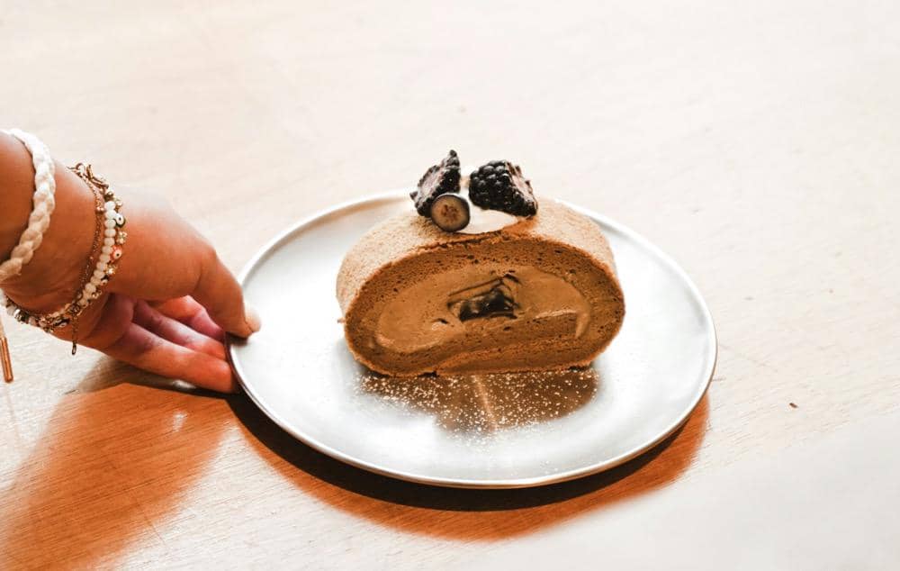 Resep Hojica Roll Cake, Bolu Gulung Lembut dengan Aroma Teh Panggang