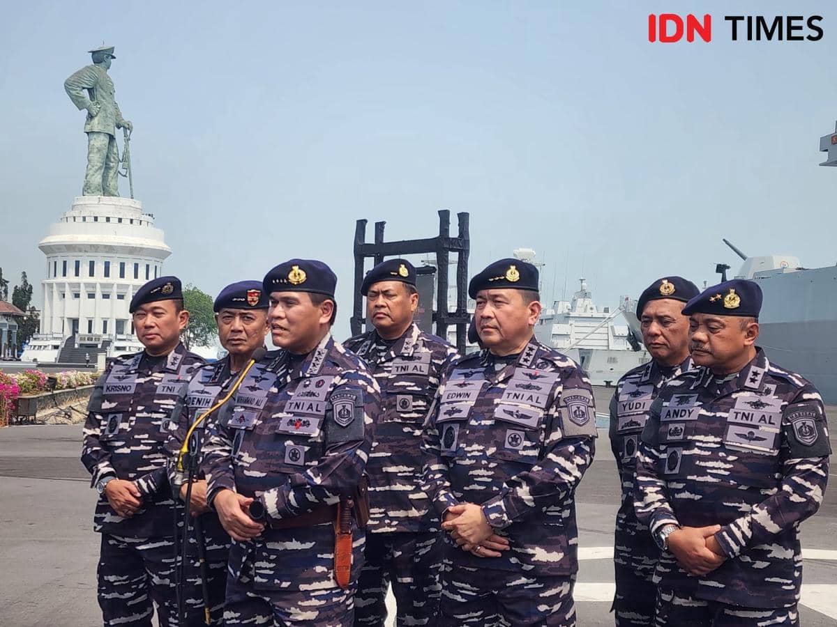 KSAL Kerahkan 2 KRI Cari 5 Jurnalis Hilang di Selat Sunda