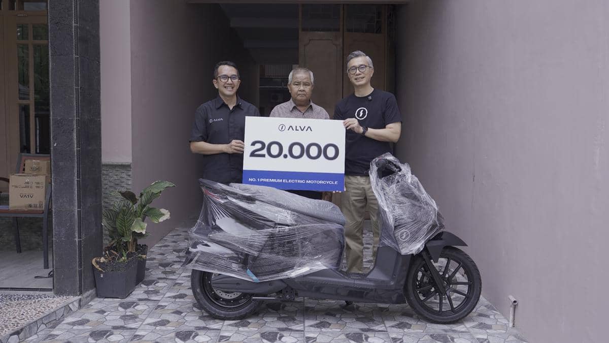 20 Ribu Unit ALVA Mengaspal, Pengguna Motor Listrik Naik 100 Persen