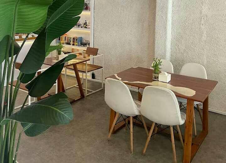 suasana Double V Terrace Cikini, Jakarta Pusat 