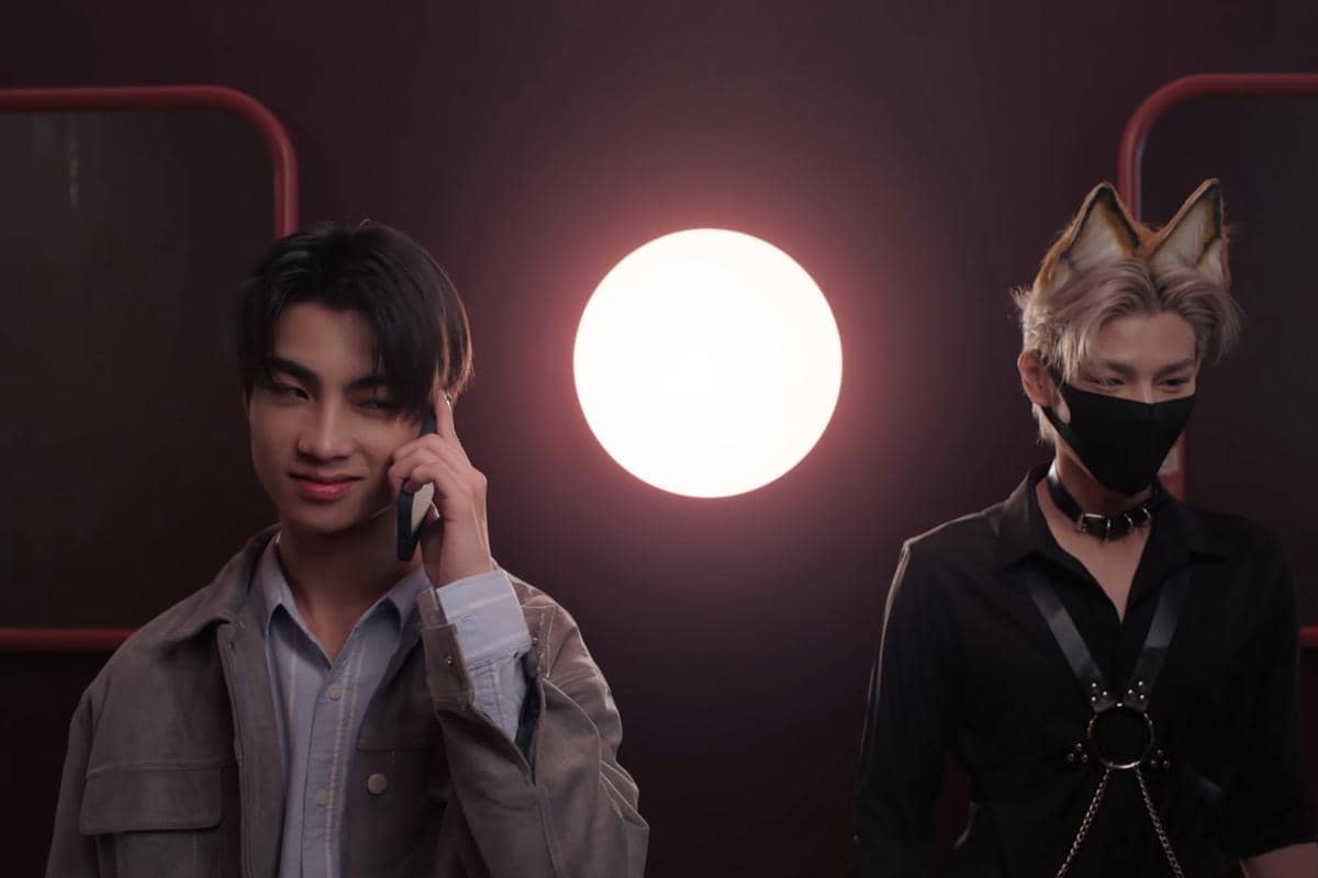 Cuplikan drama The Crow Club produksi CHANGE2561 yang memperlihatkan adegan para pemeran serial tersebut.