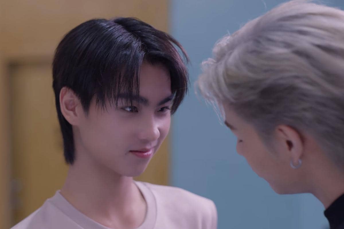 Cuplikan adegan drama The Crow Club produksi CHANGE2561 yang memperlihatkan salah satu momen dalam serial tersebut.