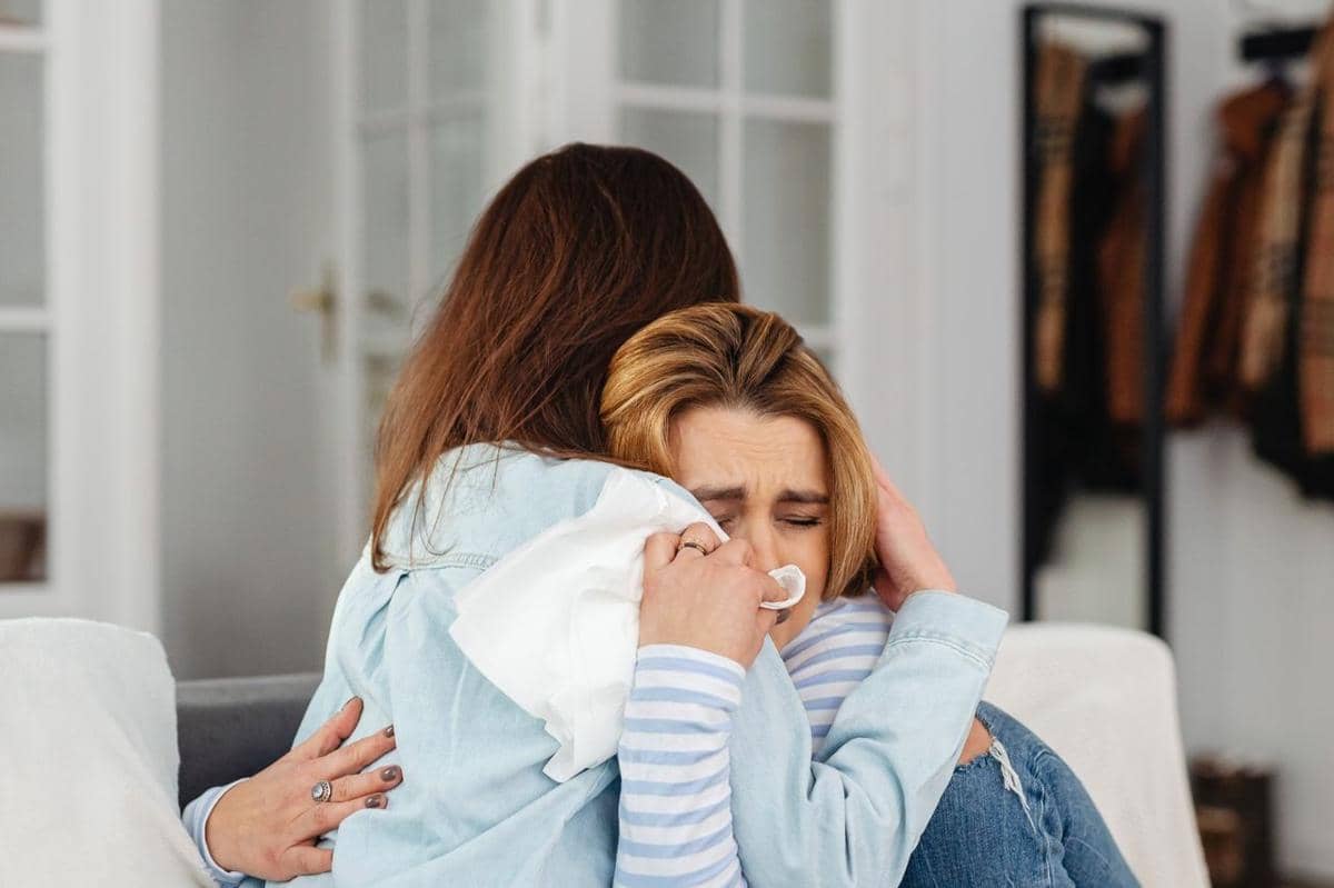 Trauma Bonding dengan Orangtua: Pernah Disakiti Lalu Diberi Hadiah?