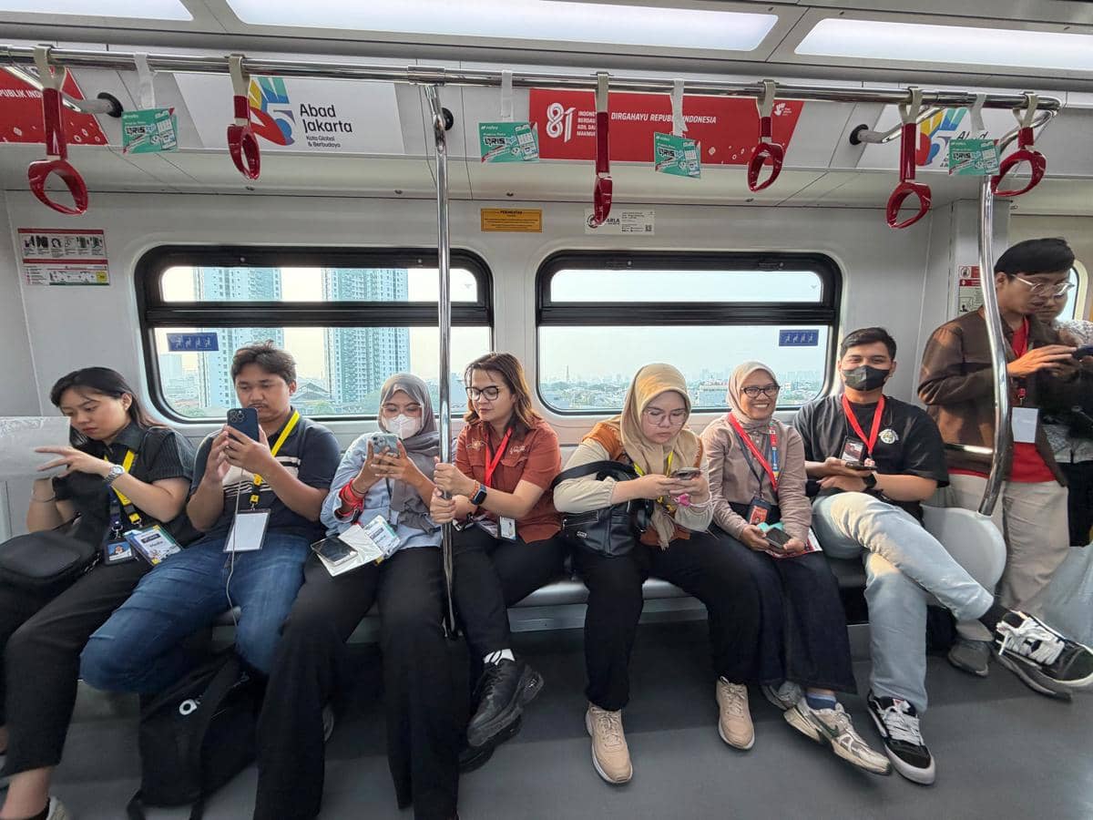 LRT Jakarta melakukan uji coba pada Kamis (10/9/2026).