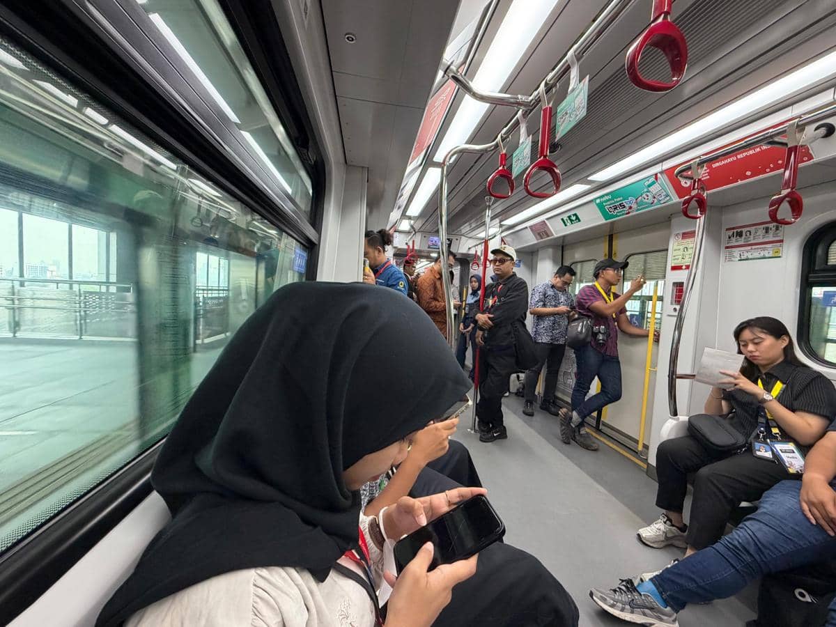 LRT Jakarta melakukan uji coba pada Kamis (10/9/2026).