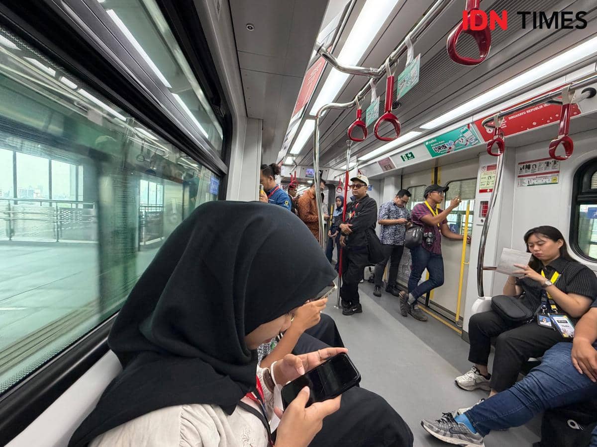 LRT Jakarta melakukan uji coba pada Kamis (10/9/2026).