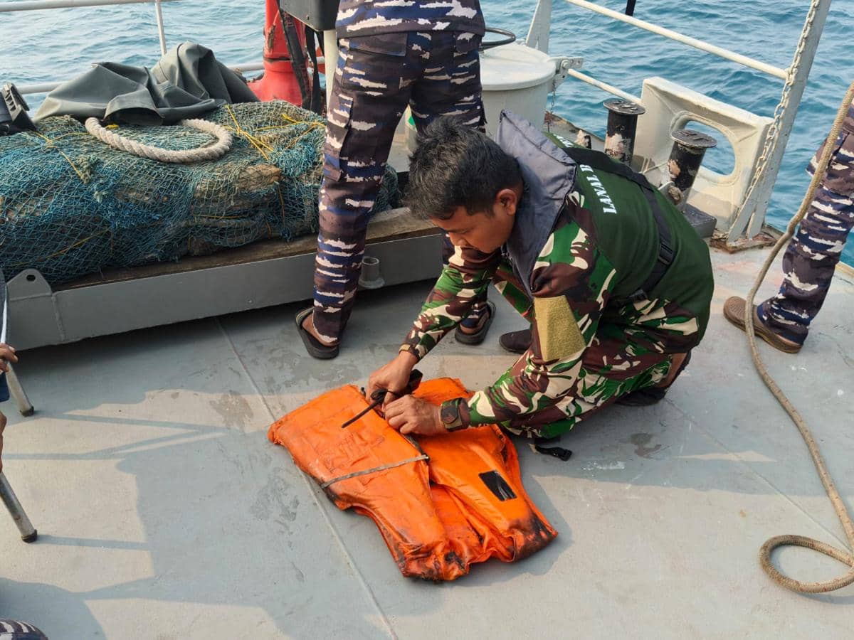 Temukan Life Jacket, TNI Belum Pastikan Milik Jurnalis Hilang Kontak