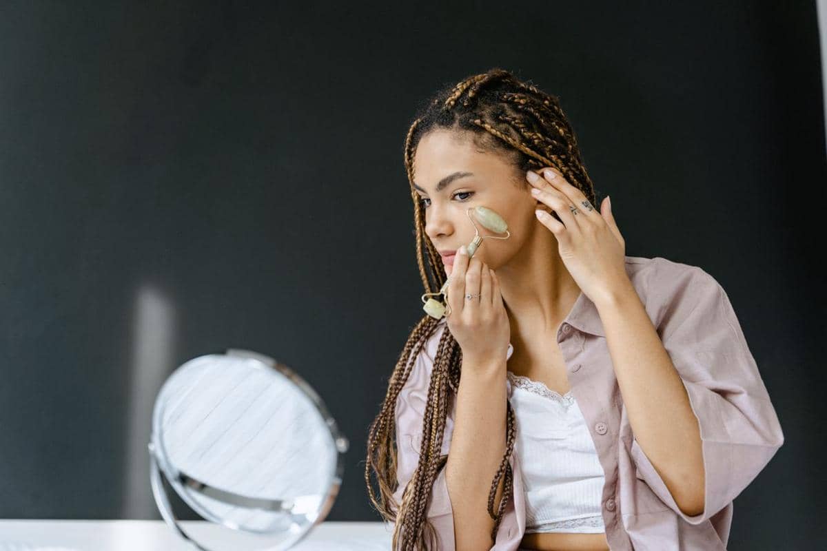 Apa Itu Skin Exposome? Konsep yang Mengubah Cara Melihat Penuaan Kulit