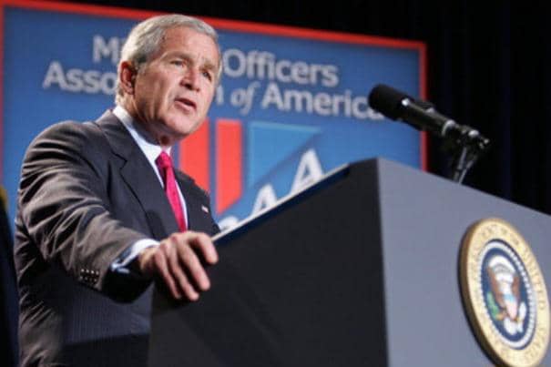Presiden George W. Bush pidato tentang perang global melawan terorisme pada 2006