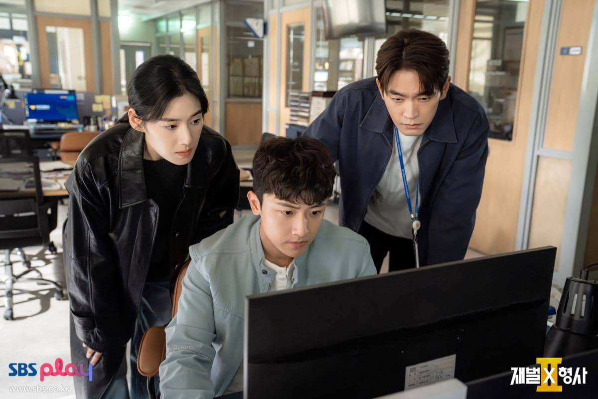 Adegan dalam cuplikan drama Korea Flex X Cop 2 produksi SBS yang dirilis sebagai materi promosi serial.